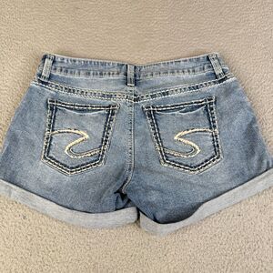 Silver Jeans Shorts Women’s W31/L4 Blue Britt Low Rise Denim Jean Roll Cuff